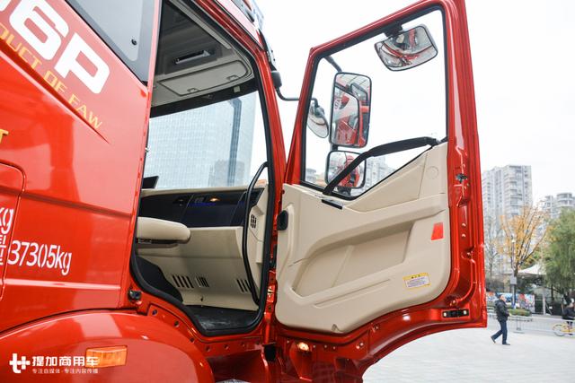 配置超越进口卡车,有AMT变速箱+卫星电视,这样的解放J6喜欢吗? - 第11张 - 提加商用车网 配置超越进口卡车,有AMT变速箱+卫星电视,这样的解放J6喜欢吗? - 第11张