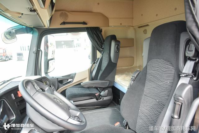 这辆6X4的奔驰Actros牵引车只有一个卧铺,它到底是用来运啥的? - 第11张 - 提加商用车网 这辆6X4的奔驰Actros牵引车只有一个卧铺,它到底是用来运啥的? - 第11张