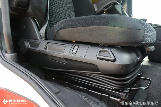 这辆6X4的奔驰Actros牵引车只有一个卧铺,它到底是用来运啥的? - 第13张 - 提加商用车网 这辆6X4的奔驰Actros牵引车只有一个卧铺,它到底是用来运啥的? - 第13张