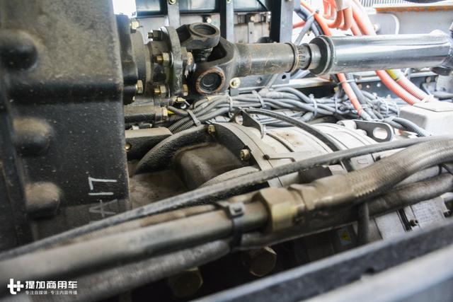 可节油30%,理念与国际接轨,陕汽这款混合动力搅拌车可能要火 - 第7张 - 提加商用车网 可节油30%,理念与国际接轨,陕汽这款混合动力搅拌车可能要火 - 第7张