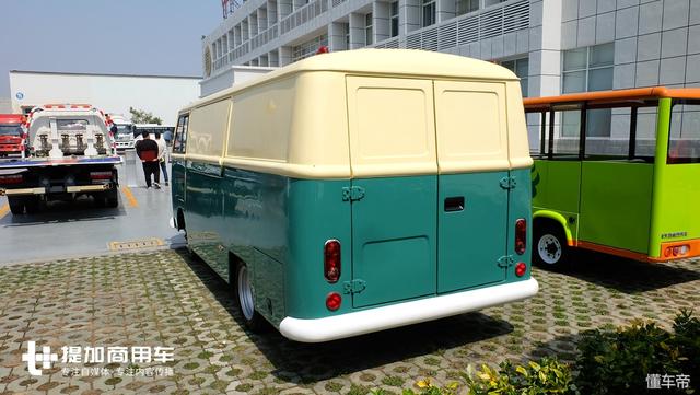 外观很Q萌,承载性可比轻卡厢货,恒天新楚风电动售货面包车实拍 - 第4张 - 提加商用车网 外观很Q萌,承载性可比轻卡厢货,恒天新楚风电动售货面包车实拍 - 第4张