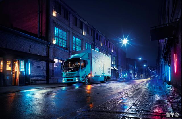 总重16吨,最大续航300公里,沃尔沃卡车首款纯电动卡车亮相 - 第4张 - 提加商用车网 总重16吨,最大续航300公里,沃尔沃卡车首款纯电动卡车亮相 - 第4张