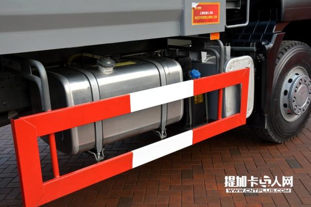 加上装总价超过40万？中国重汽汕德卡新款自卸车实拍 - 第13张