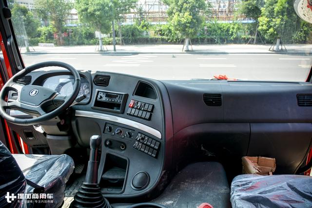 外观改款,配置向X3000看齐,陕汽新M3000牵引车图解 - 第10张 - 提加商用车网 外观改款,配置向X3000看齐,陕汽新M3000牵引车图解 - 第10张