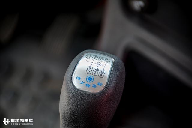 外观改款,配置向X3000看齐,陕汽新M3000牵引车图解 - 第18张 - 提加商用车网 外观改款,配置向X3000看齐,陕汽新M3000牵引车图解 - 第18张