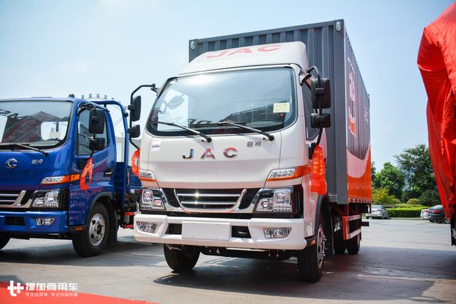 前轴3片板簧,内饰设计数第一?江淮新上市的骏铃V3快递版轻卡详解 - 第5张 - 提加商用车网 前轴3片板簧,内饰设计数第一?江淮新上市的骏铃V3快递版轻卡详解 - 第5张