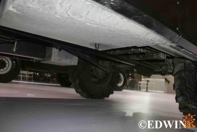 不越野无房车 奔驰乌尼莫克底盘阿莫迪罗房车实拍 - 第9张