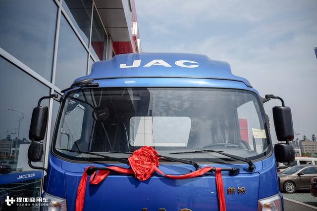 190马力配法士特8挡变速器,江淮威司达大轻卡同级别几乎无敌 - 第3张 - 提加商用车网 190马力配法士特8挡变速器,江淮威司达大轻卡同级别几乎无敌 - 第3张