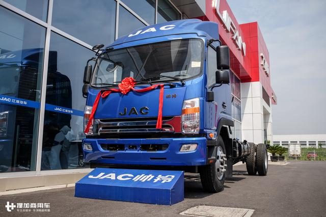 190马力配法士特8挡变速器,江淮威司达大轻卡同级别几乎无敌 - 第1张 - 提加商用车网 190马力配法士特8挡变速器,江淮威司达大轻卡同级别几乎无敌 - 第1张