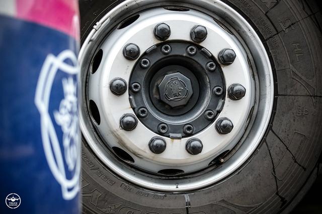 同样60万售价，高配国产卡车和乞丐版进口卡车，你选哪个？ - 第13张