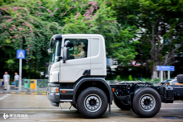 价值几百万，也许是最贵的混凝土泵车底盘，斯堪尼亚5轴卡车实拍 - 第4张