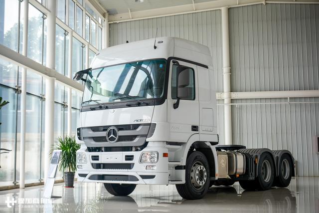 许多功能国产卡车现在都没有？这款奔驰9年前的重卡车型依然领先 - 第40张