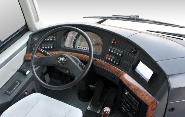 不吃胎不是正常的宇通客车?客运老司机痛斥黑车影响旅游客运行业 - 第2张 - 提加商用车网 不吃胎不是正常的宇通客车?客运老司机痛斥黑车影响旅游客运行业 - 第2张