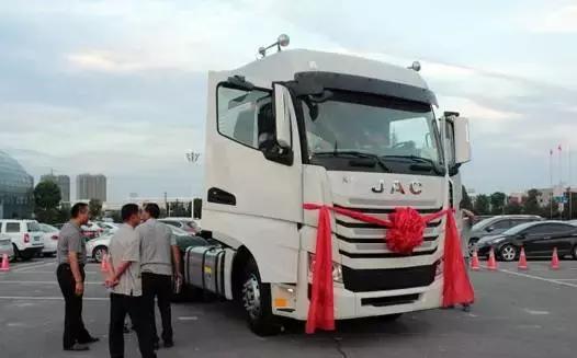 最高配46.8万,年轻司机最喜欢,江淮格尔发K7重卡已经开始销售了 - 第3张 - 提加商用车网 最高配46.8万,年轻司机最喜欢,江淮格尔发K7重卡已经开始销售了 - 第3张