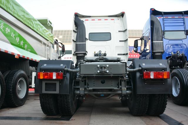 150吨级别 中国重汽竟然也有一款大件牵引车 - 第10张 - 提加商用车网 150吨级别 中国重汽竟然也有一款大件牵引车 - 第10张