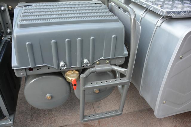 150吨级别 中国重汽竟然也有一款大件牵引车 - 第14张 - 提加商用车网 150吨级别 中国重汽竟然也有一款大件牵引车 - 第14张