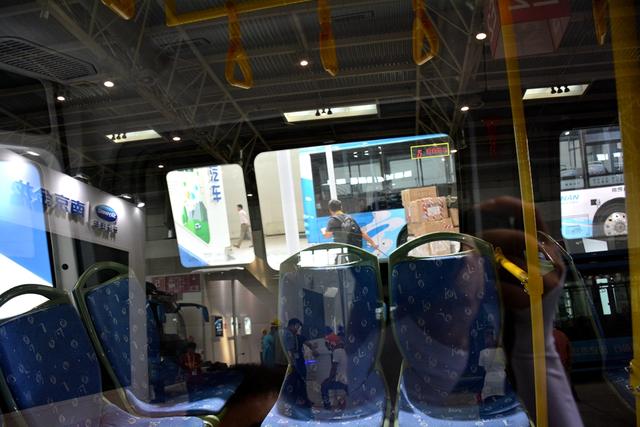 疯了 以后可能满大街都是“依维柯”公交车