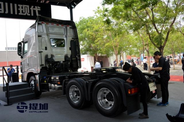 来自韩国的卡车 四川现代创虎旗舰重卡图解