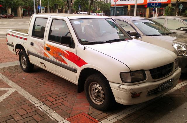 卷土重来的逆袭者?实拍五十铃DMAX皮卡 - 第2张 - 提加商用车网 卷土重来的逆袭者?实拍五十铃DMAX皮卡 - 第2张