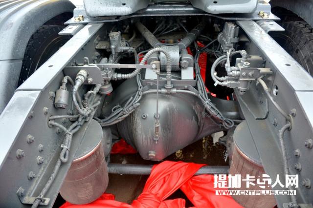 油耗25L/百公里 沃尔沃技术的天龙旗舰牵引车这么牛? - 第15张 - 提加商用车网 油耗25L/百公里 沃尔沃技术的天龙旗舰牵引车这么牛? - 第15张