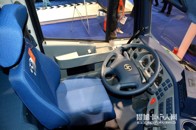 法士特缓速器最抢眼 红岩杰狮C100牵引车图解