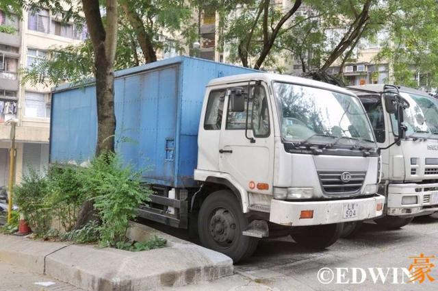 经典的日系卡车这里都有？ 香港街头某货运停车场实拍 - 第10张