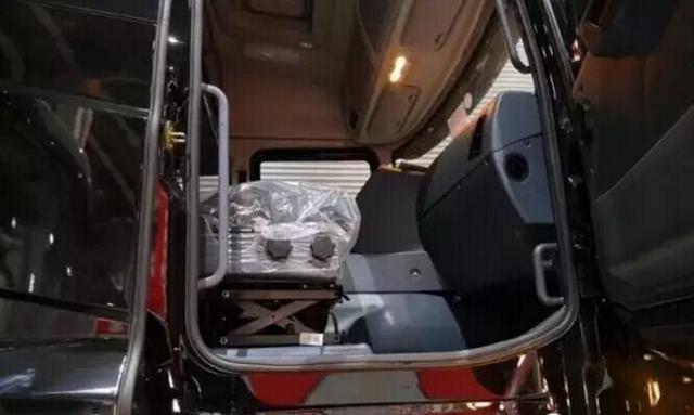 适应新规货箱仍达9.6米 华菱新款大单桥厢货车详解 - 第7张 - 提加商用车网 适应新规货箱仍达9.6米 华菱新款大单桥厢货车详解 - 第7张