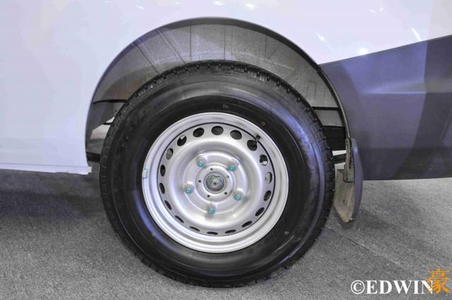 还是国内特供版?福特换代新全顺实拍 - 第16张 - 提加商用车网 还是国内特供版?福特换代新全顺实拍 - 第16张