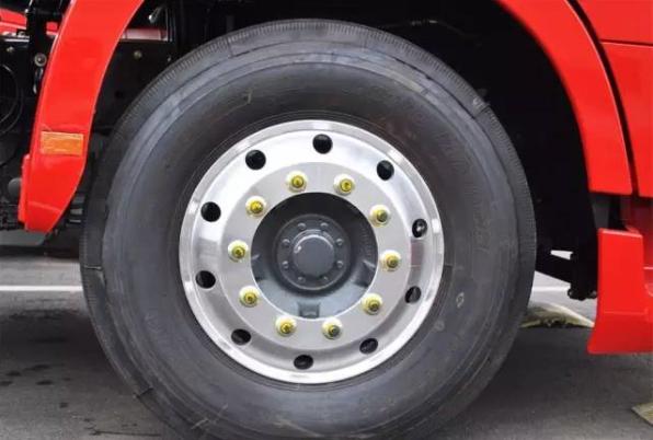 治超新规下车重被一再刷新 7.7吨北奔新款6X4重卡上市