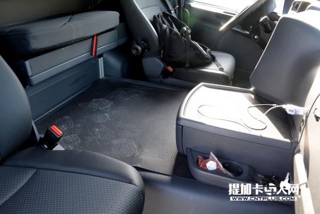 中通快递又购入超百辆 斯堪尼亚G440牵引车实拍