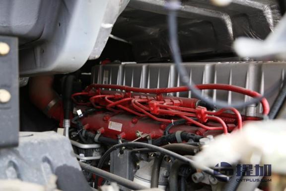 欧系、日系卡车的集合体?华菱汉马H6港口牵引车实拍 - 第6张 - 提加商用车网 欧系、日系卡车的集合体?华菱汉马H6港口牵引车实拍 - 第6张