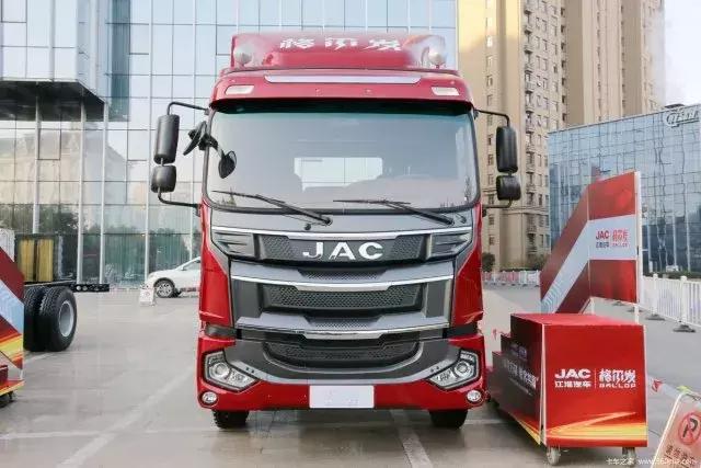 平地板+新外观,可选配液力缓速器,格尔发推出全新一代A5Ⅲ重卡 - 第4张 - 提加商用车网 平地板+新外观,可选配液力缓速器,格尔发推出全新一代A5Ⅲ重卡 - 第4张