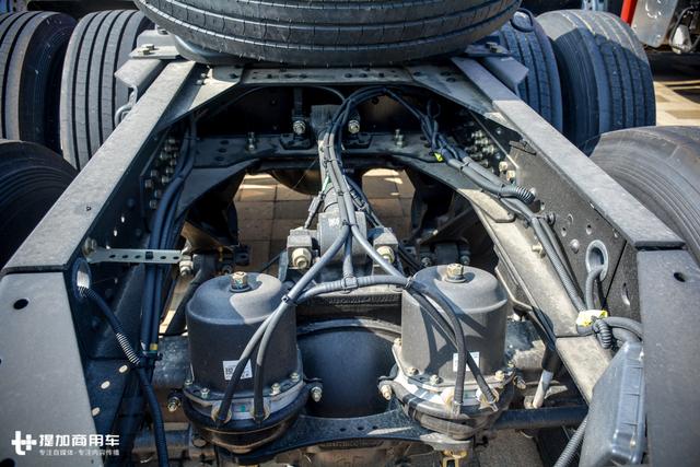 外观改款,配置向X3000看齐,陕汽新M3000牵引车图解 - 第25张 - 提加商用车网 外观改款,配置向X3000看齐,陕汽新M3000牵引车图解 - 第25张