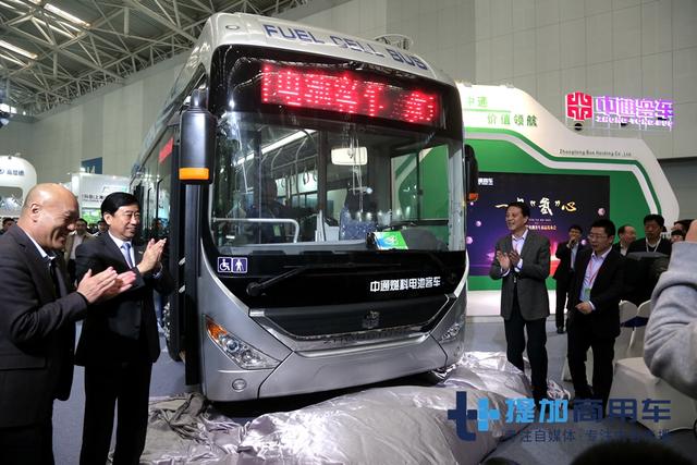 以氢气为燃料，买一辆国家还补助50万，中通12米新款公交实拍 - 第1张