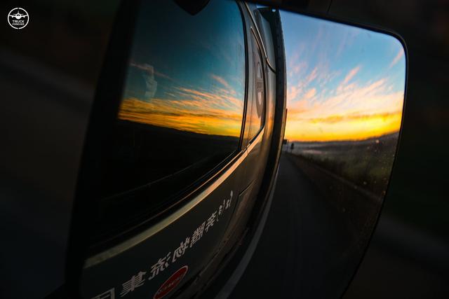 6x4和4X2自由切换，国内首辆沃尔沃最新黑科技卡车详解 - 第3张