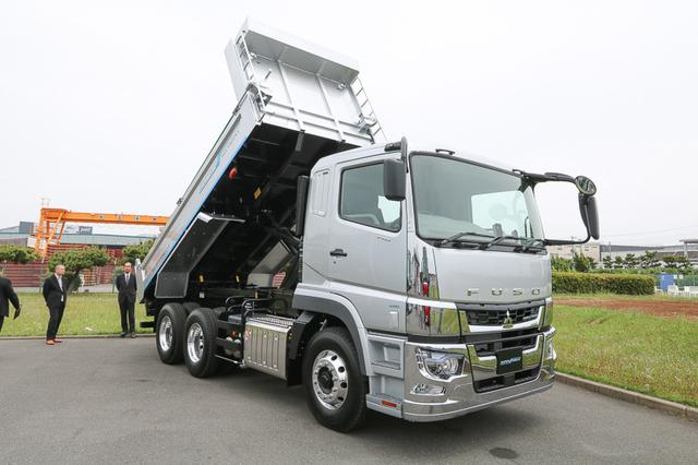 后视镜都有雨刮器，奢华到不敢想象？日本三菱新款重卡详解