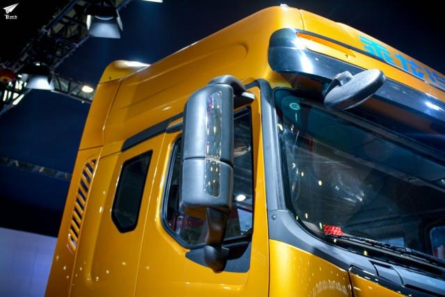 柳汽也有高配置车型 乘龙H7高端重卡评测 - 第3张 - 提加商用车网 柳汽也有高配置车型 乘龙H7高端重卡评测 - 第3张