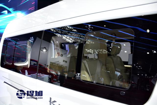 集欧系、日系轻客优势于一体？长安睿行M90实拍 - 第5张