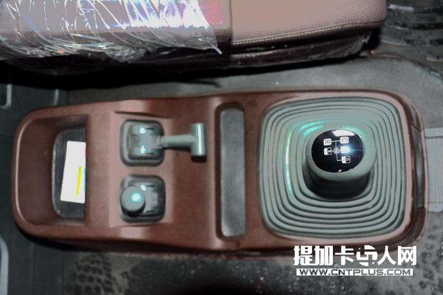 欧洲范+刹车制动配置较高 东风天龙旗舰4X2高端车型图解 - 第8张 - 提加商用车网 欧洲范+刹车制动配置较高 东风天龙旗舰4X2高端车型图解 - 第8张