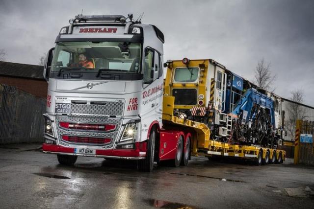 一边是文化一边是噱头 国内外卡车彩绘对比