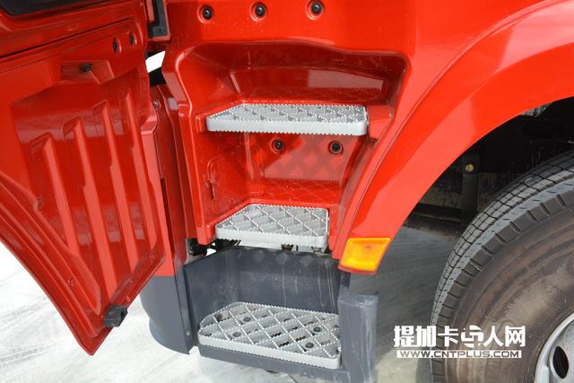 为新生代司机打造？德龙X3000黄金版大马力牵引车图解 - 第6张