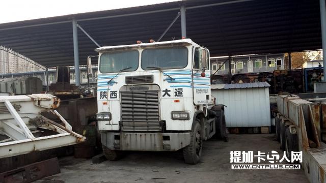有300万一台的卡车 这家货运公司就是一个中外卡车博物馆