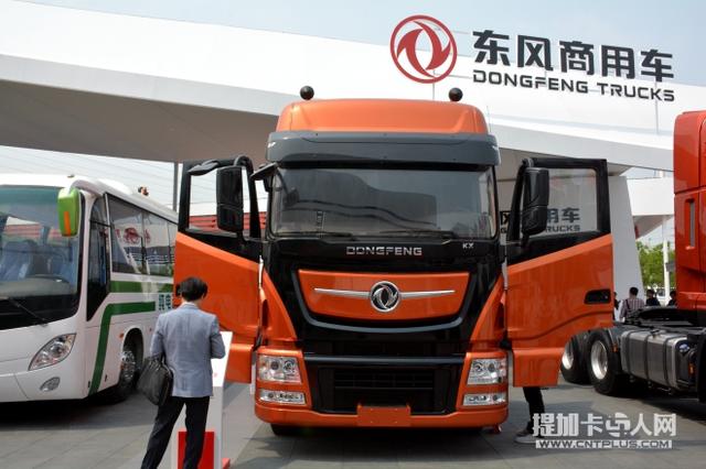 至少400万 老板一口气购入10辆天龙旗舰高端牵引车