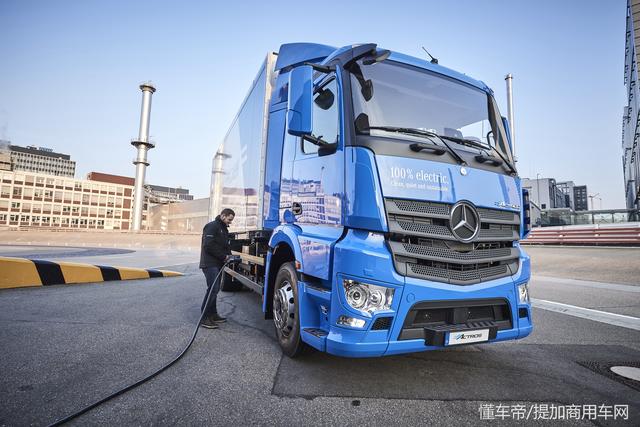 国产电动卡车弯道超车成功？奔驰路试电动重卡续航只有200公里 - 第16张