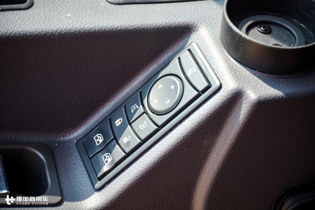 千升油箱+最正宗的康明斯发动机,还有专属涂装,陕汽德龙X3000财富版牵引车图解 - 第20张 - 提加商用车网 千升油箱+最正宗的康明斯发动机,还有专属涂装,陕汽德龙X3000财富版牵引车图解 - 第20张