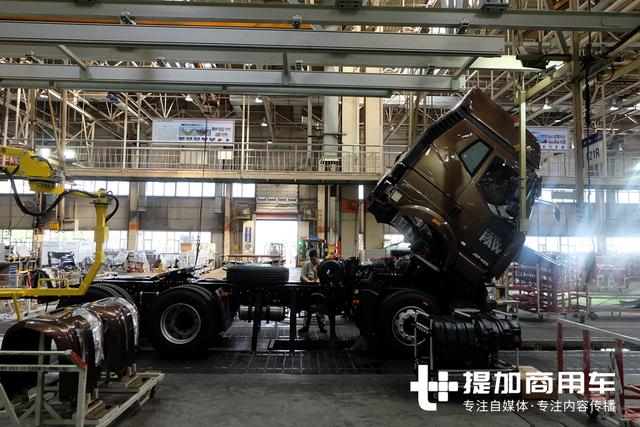J6重卡是怎么生产的？深入解放卡车厂揭秘J6重卡生产过程