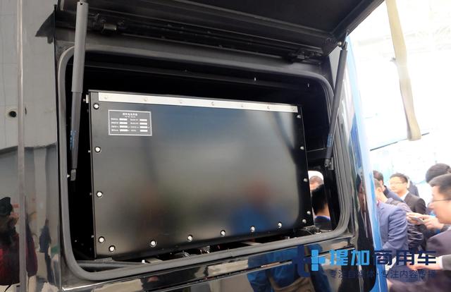 以氢气为燃料，买一辆国家还补助50万，中通12米新款公交实拍 - 第3张