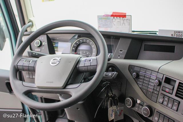 6x4和4X2自由切换，国内首辆沃尔沃最新黑科技卡车详解 - 第12张