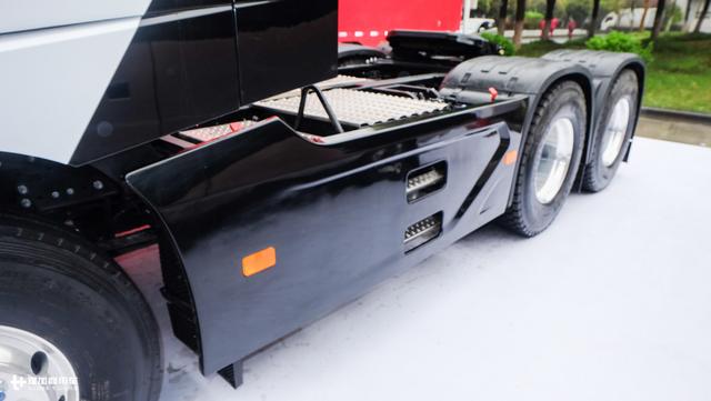 配置堪比房车，还是最帅的江淮重卡，格尔发K7深度解析