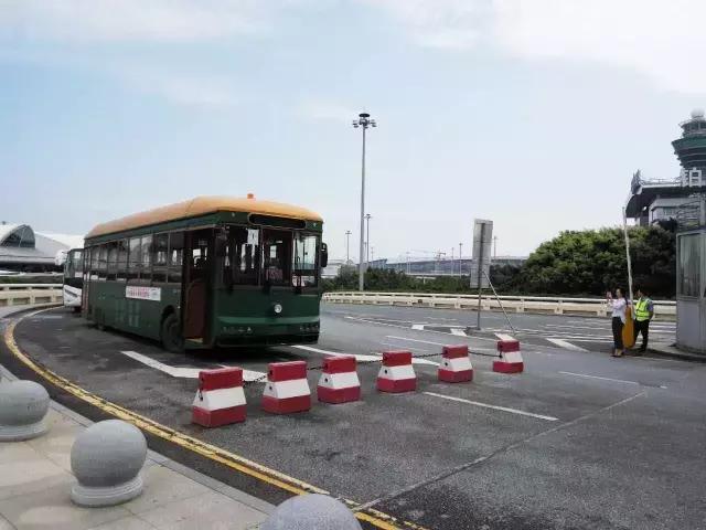 机场摆渡车再添国货,银隆VIP摆渡车交付广州白云机场 - 第6张 - 提加商用车网 机场摆渡车再添国货,银隆VIP摆渡车交付广州白云机场 - 第6张